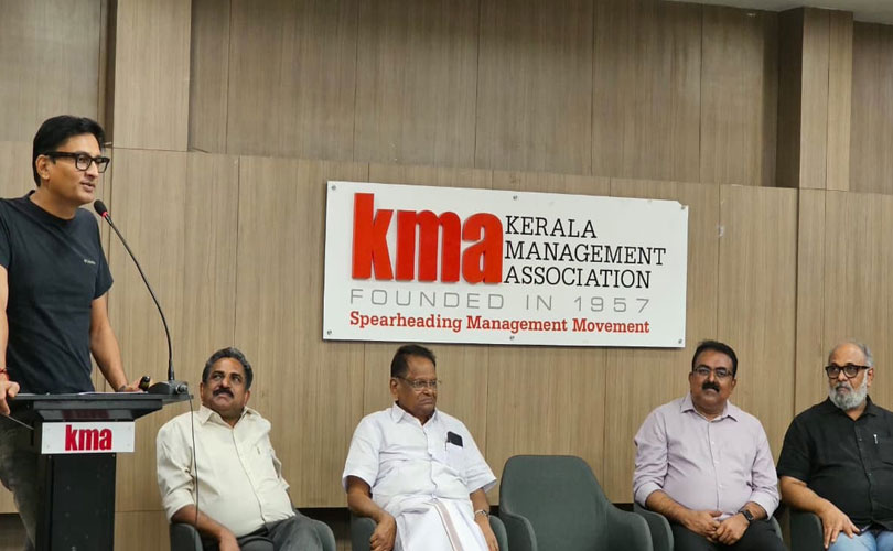 കേരള മാനേജ്‌മെന്റ് അസോസിയേഷന്‍ എം കെ കെ നായര്‍ അനുസ്മര പ്രഭാഷണം

കേരളത്തിലെ വ്യവസായ നിക്ഷേപ രംഗങ്ങളില്‍ ബര്‍മുഡ ട്രയാംഗിളല്ല ഉയര്‍ത്തിക്കാട്ടുന്ന ട്രൈപോഡാണ് വേണ്ടതെന്ന് പ്രശാന്ത് നായര്‍